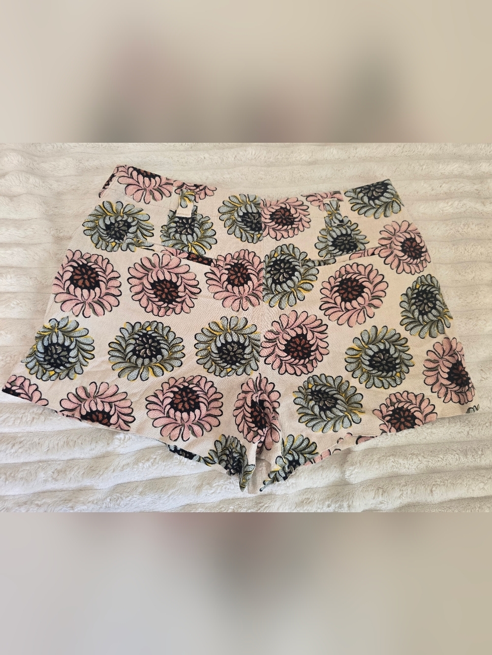 LOFT Ann Taylor Linen Bermuda Cream/pink floral shorts Ann Taylor Womens Size 6 - Picture 4 of 7
